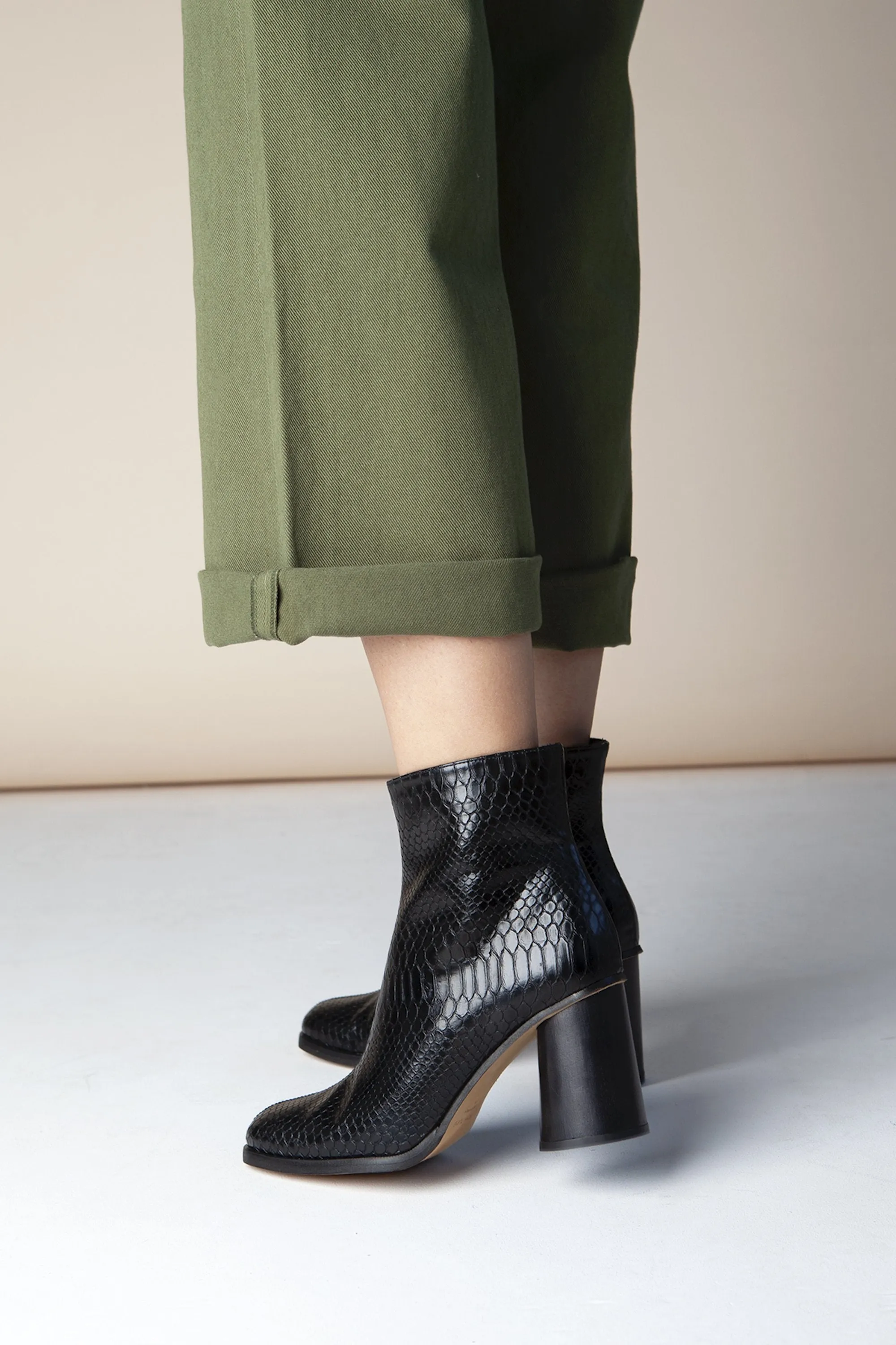 edita snake black