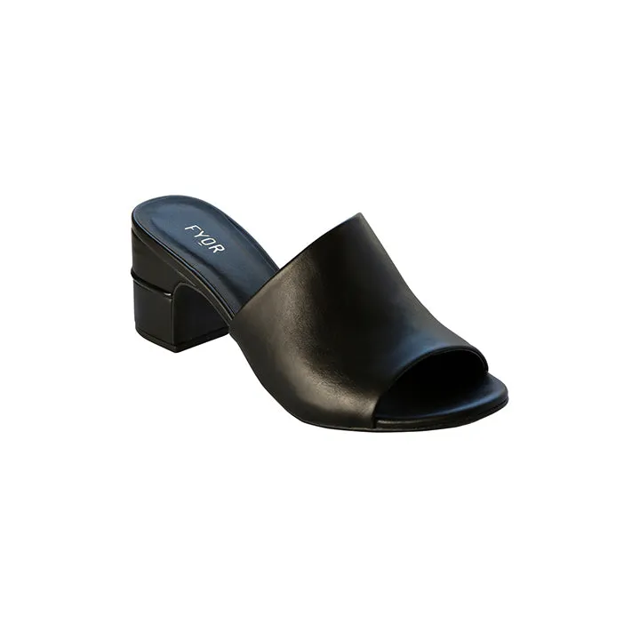 LEVI (BLACK)
